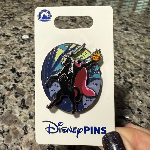 Disney Trading Pin - Headless Horseman - Picture 2 of 6
